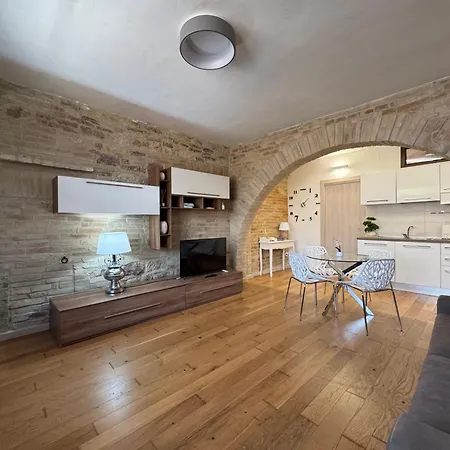 아파트 La Cripta - A Due Passi Dalla Basilica - Italywego